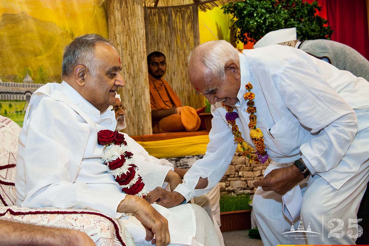 ©1987-2017 SKS Swaminarayan Temple East London